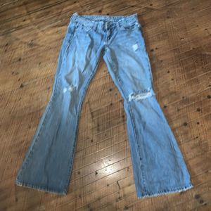 American Eagle distressed medium wash size 4 real flare jeans